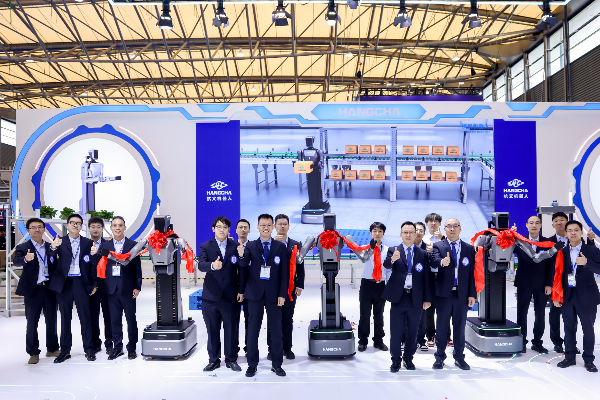 智慧物流 杭叉領(lǐng)創(chuàng) ——杭叉集團(tuán)在上海CeMAT ASIA 2025發(fā)布杭叉首款物流人形機(jī)器人，引領(lǐng)智慧物流新紀(jì)元